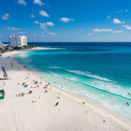 2 Story Oceanfront Penthouses On Cancun Beach! エクステリア 写真