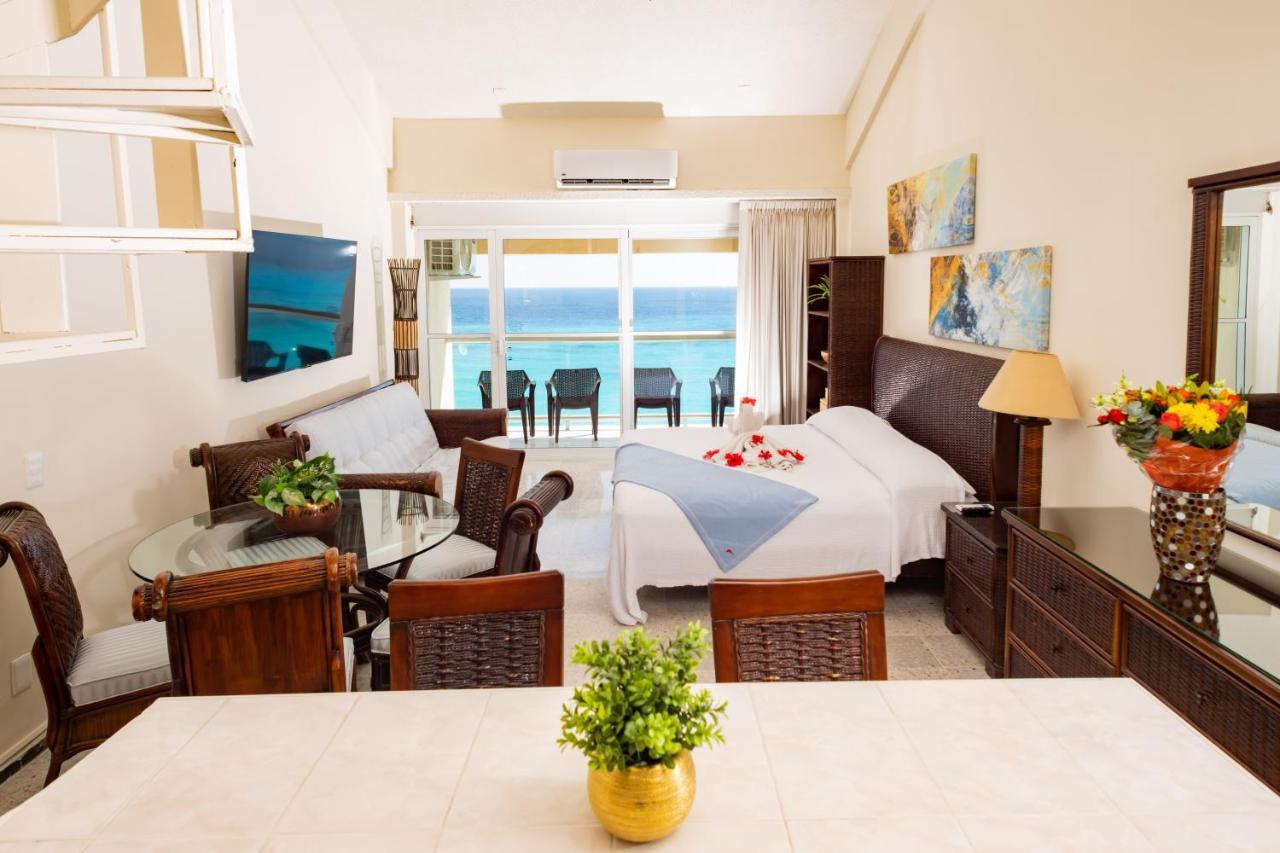2 Story Oceanfront Penthouses On Cancun Beach! エクステリア 写真