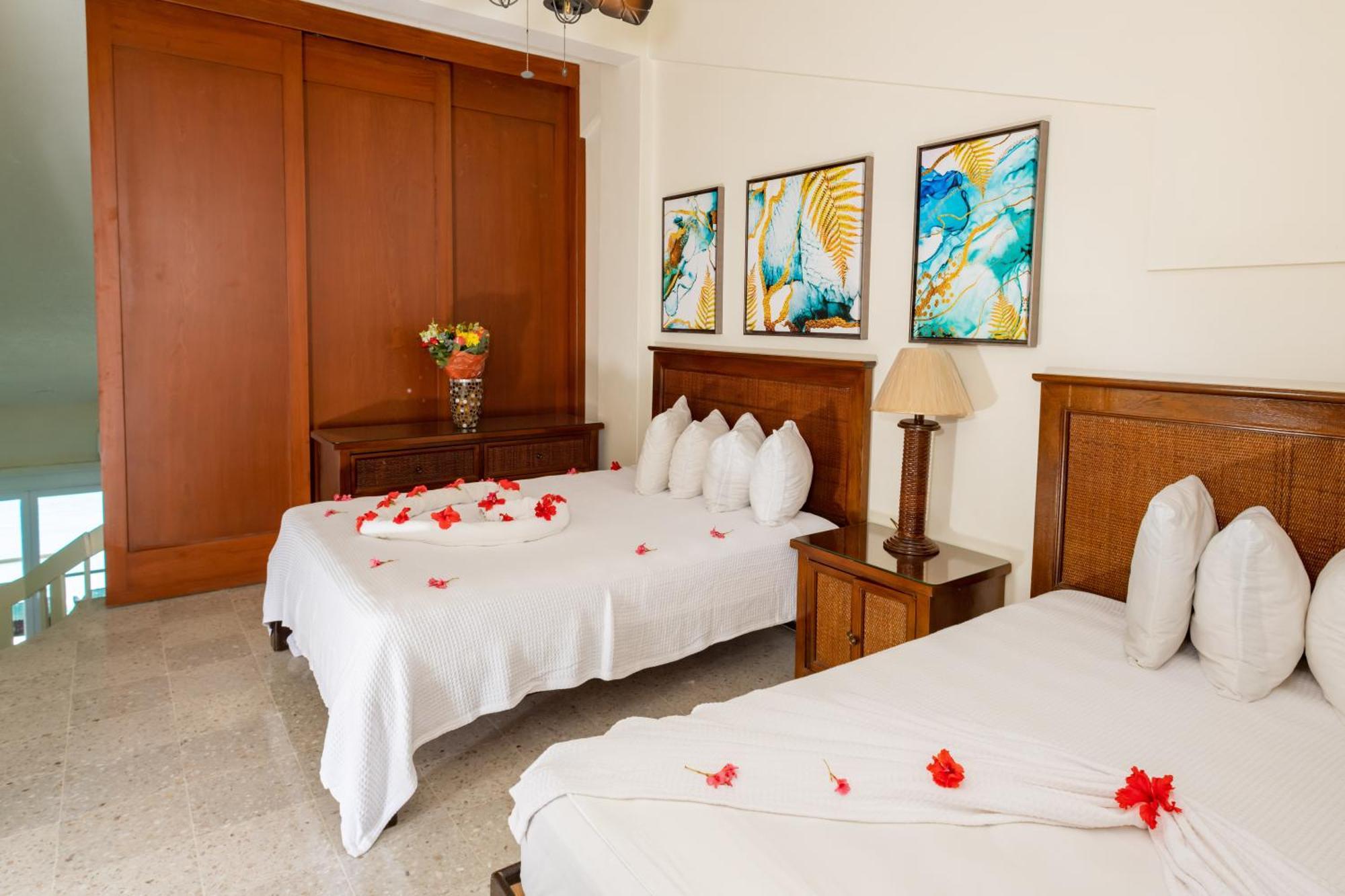 2 Story Oceanfront Penthouses On Cancun Beach! エクステリア 写真